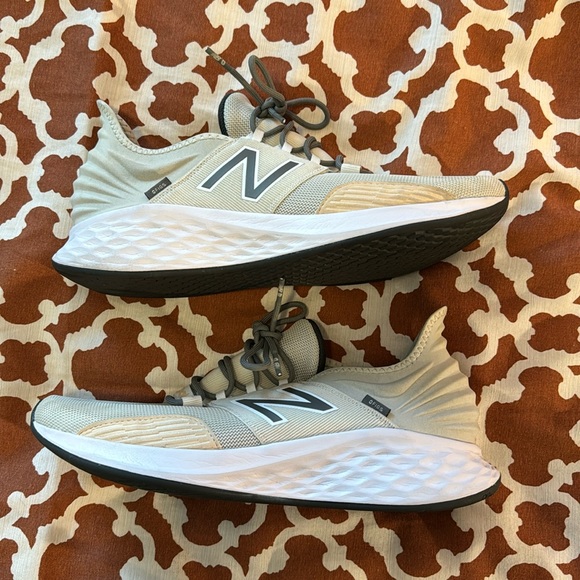 New balance MROAVFE Figs - Picture 1 of 15